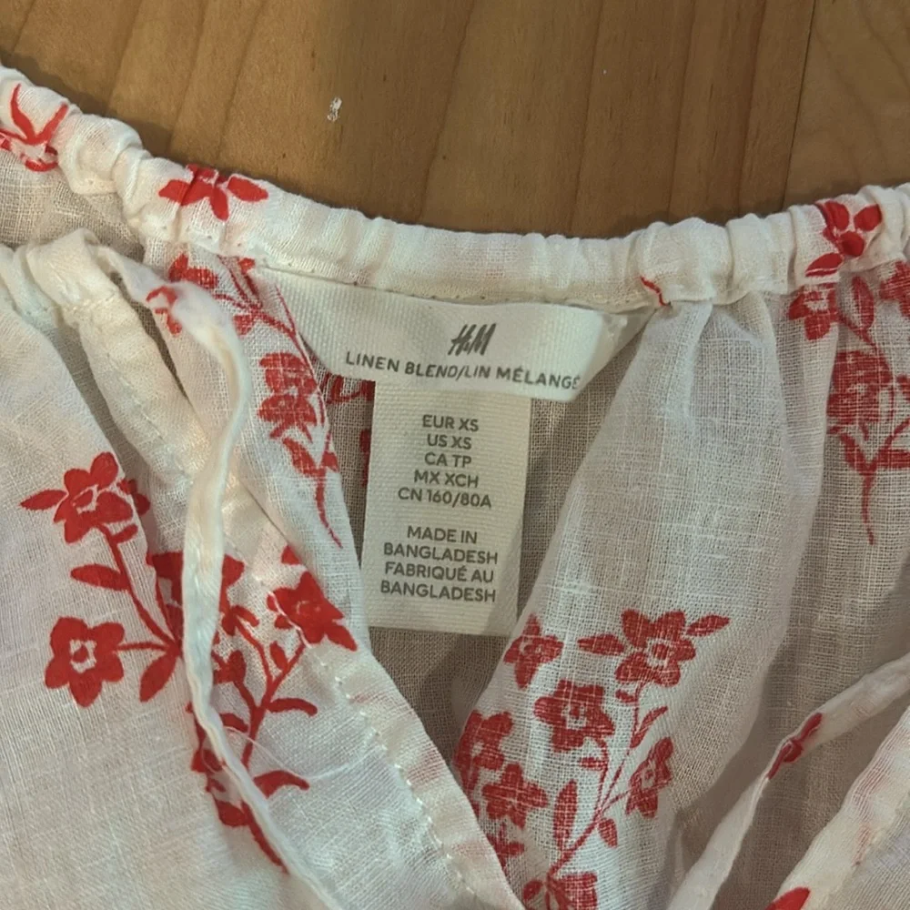 H&M Cropped Floral Peasant Top XS Linen Blend Cottagecore Soft Girl Red White - Picture 2 of 3